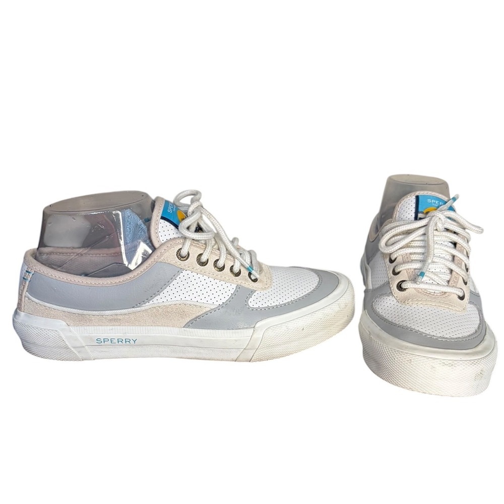 Sperry White Grey Sneaker STS86219 Low Top Perforated Women's Size 6.5